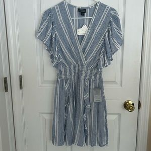 Ruffle sleeve dress size S NWT